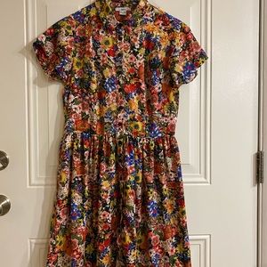 Fun floral shortsleeved button up dress
